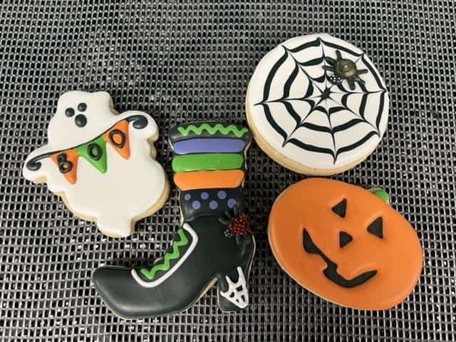 halloween cookie decorating